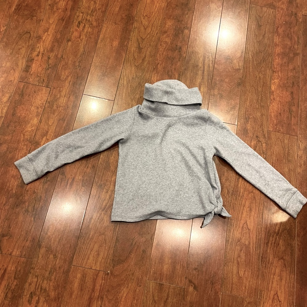 Funnel neck grey sweater